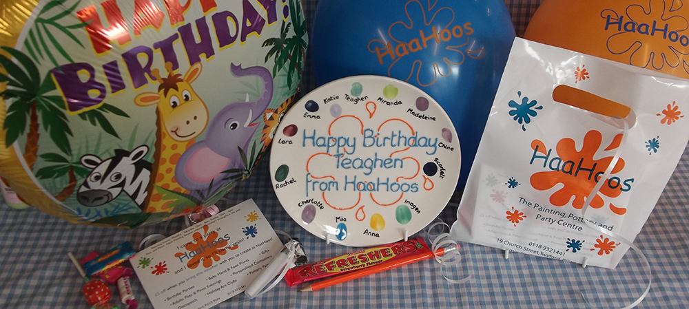 HaaHoos balloons, party bags, celebration plate